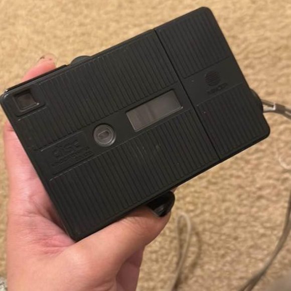 Konica Minolta Disc-5 w/ Original Strap - Picture 7 of 8